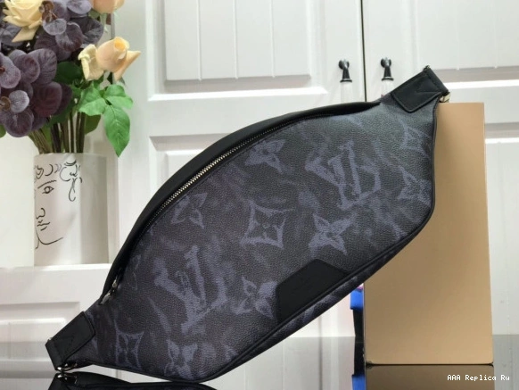 AAA Replica Ru VUITTON LOUIS BUMBAG DISCOVERY 0812